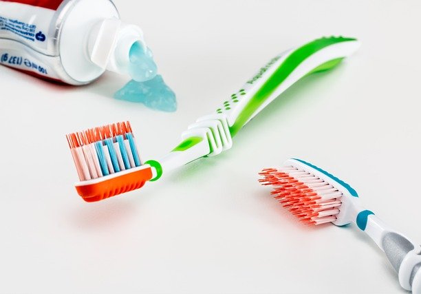 Jaką pastę do zębów dla dziecka wybrać? Na co zwrócić uwagę?