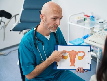 Łagodne guzki macicy - dziś wycina się je bez pozostawiania blizn! Jak to możliwe?